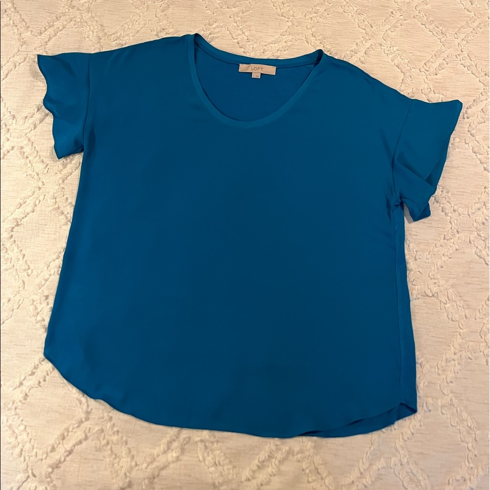 LOFT Blue Ruffle Cap Sleeve Top / Size Large